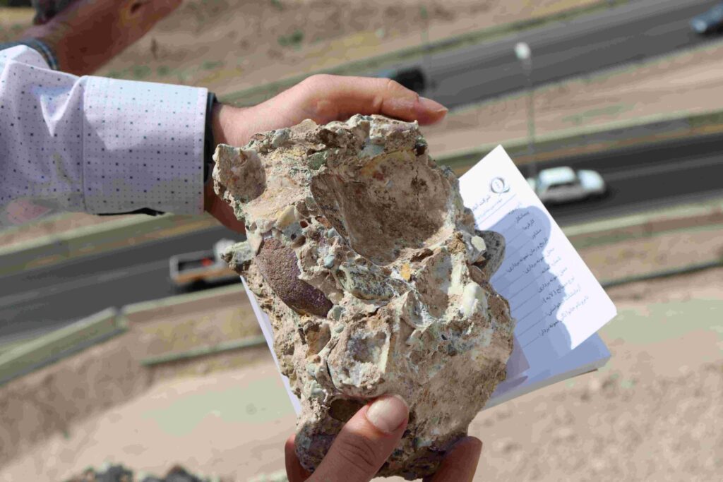 نمونه‌برداری و ثبت مشخصات مصالح